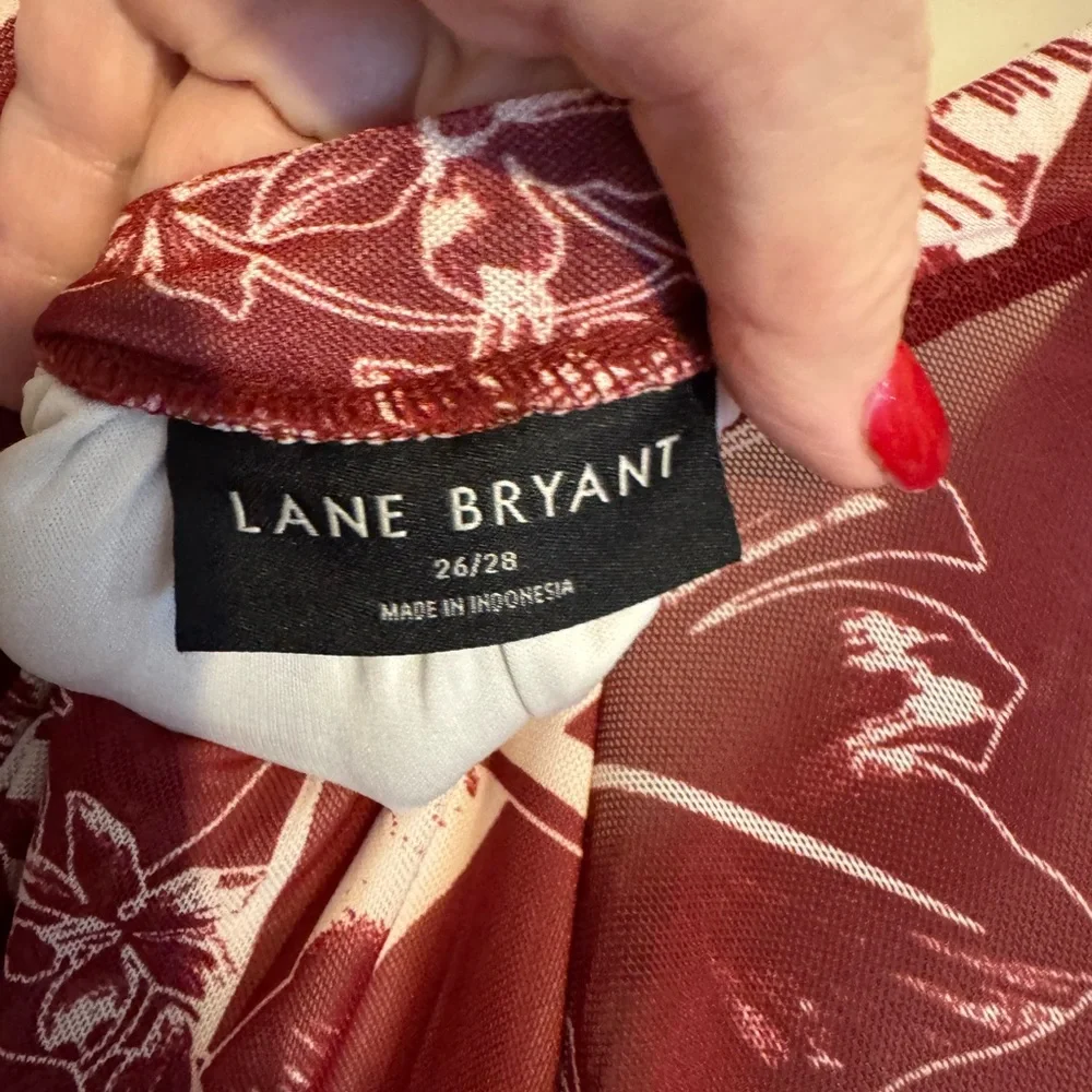 Lane Bryant Maroon / White Bat Wing Top   PLUS:  26/28 - Picture 8 of 8